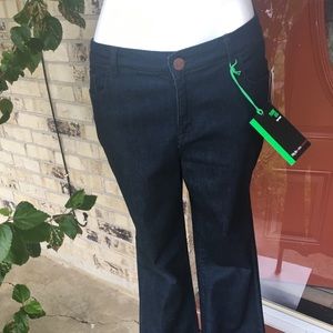 Flare leg, Low Rise Jeans
